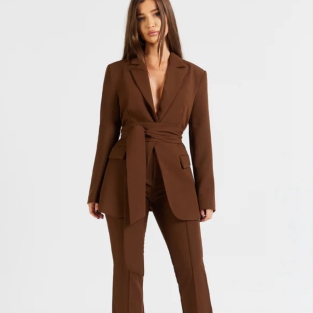 BOA Classic Blazer with Belt